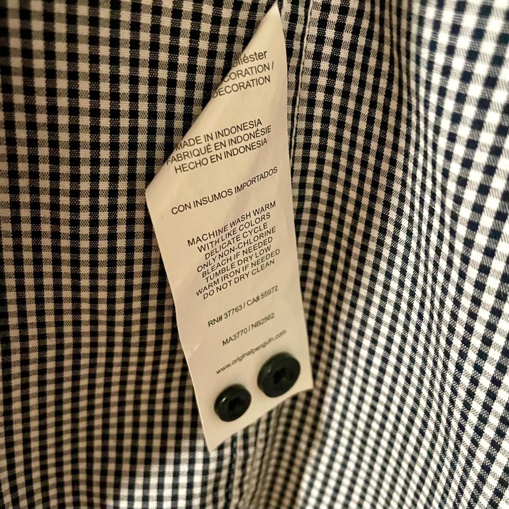 Penguin Gingham Button Down Size Large - image 7